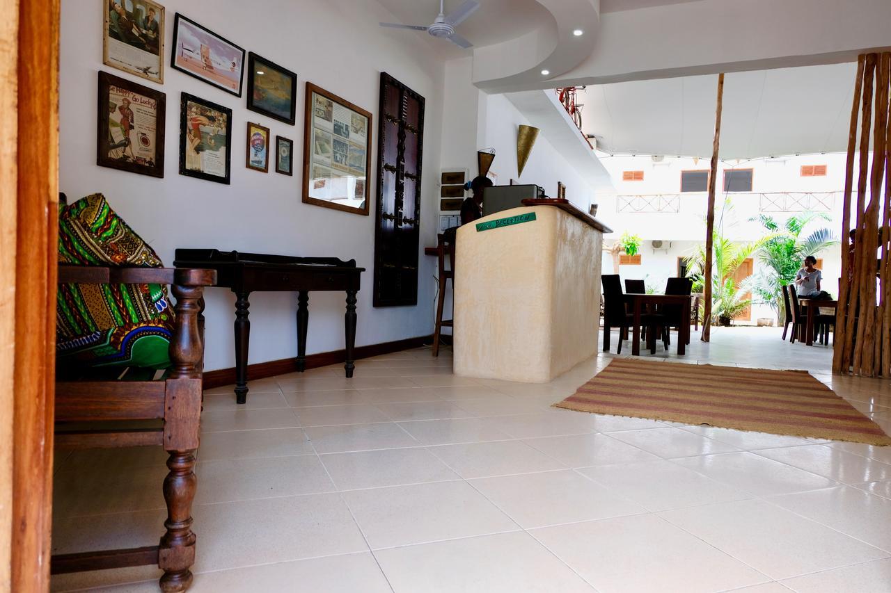 27 Cafe Zanzibar Airport Hotel Esterno foto