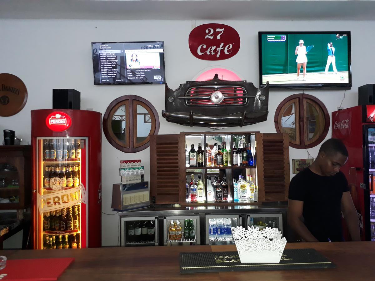 27 Cafe Zanzibar Airport Hotel Esterno foto