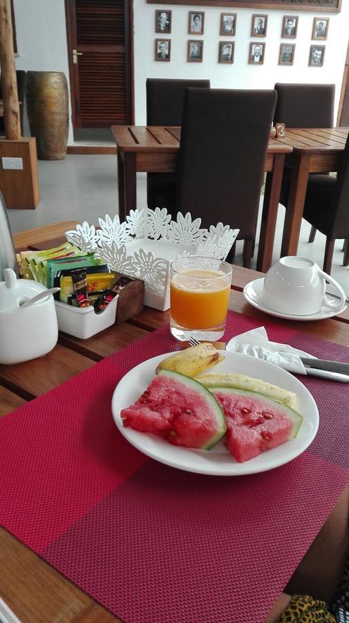 27 Cafe Zanzibar Airport Hotel Esterno foto