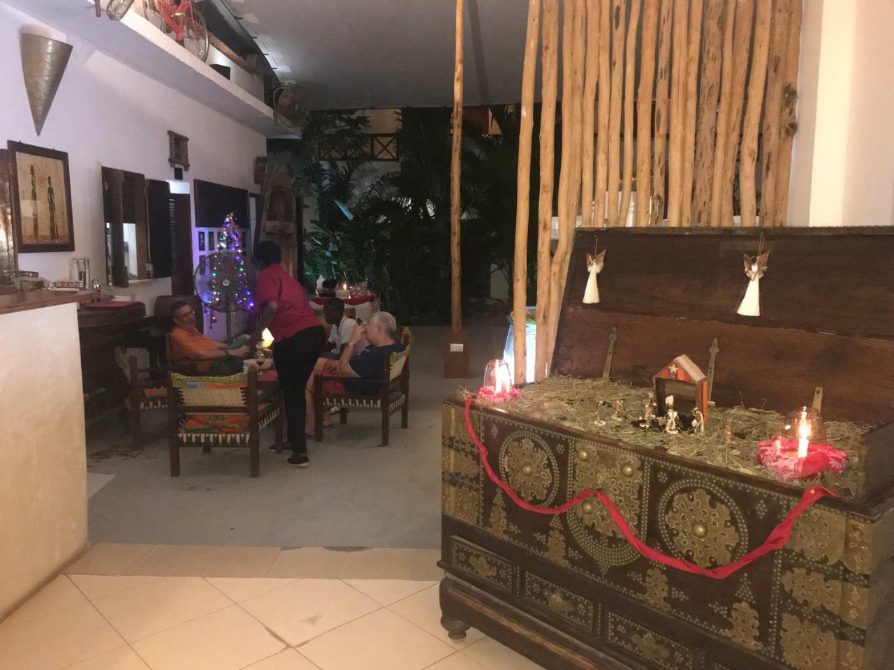 27 Cafe Zanzibar Airport Hotel Esterno foto